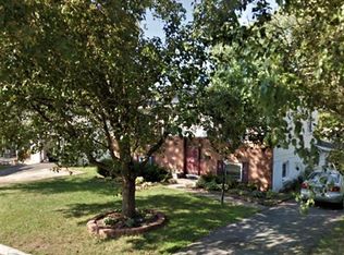 208 W Balsam Rd, Sterling, VA 20164