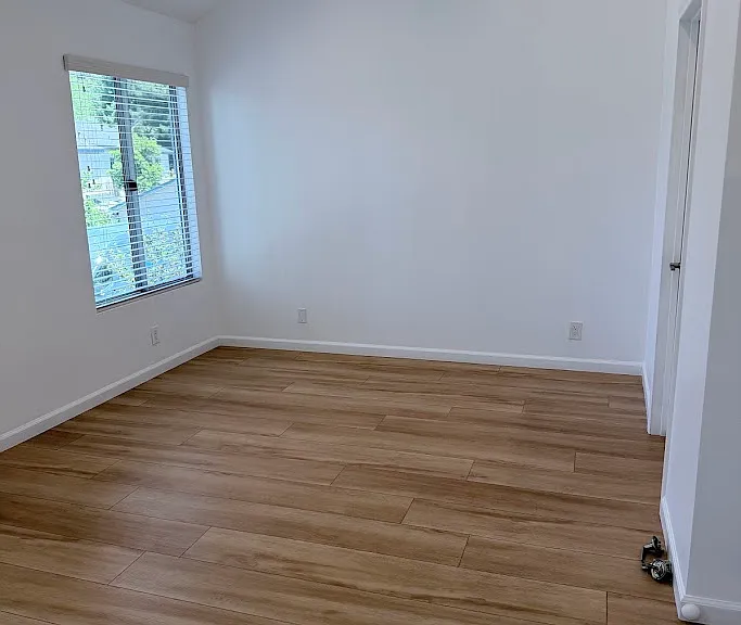 9250 Sunland Blvd #12 — Photo 18