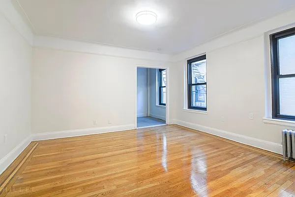 Rented by Hillel Realty Group | media 5