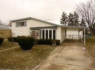 217 W Natoma Ave, Addison, IL 60101