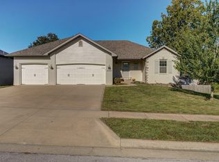 1195 S Jaylin Ave, Springfield, MO 65802