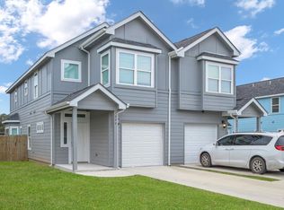 1004 E Fannin St, Luling, TX 78648