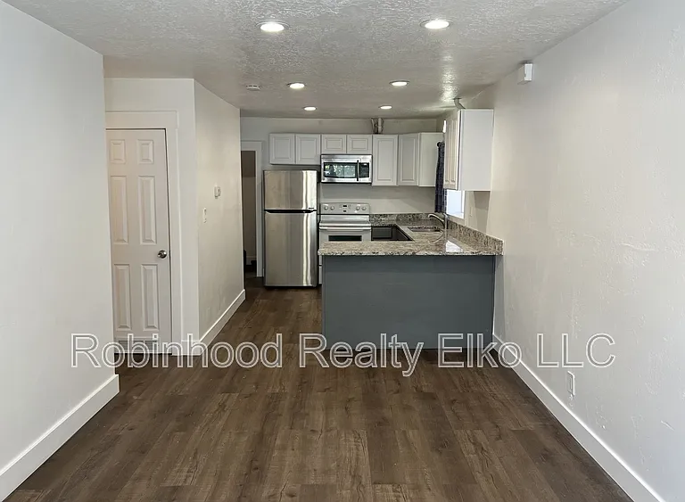 540 9th St — Photo 3
