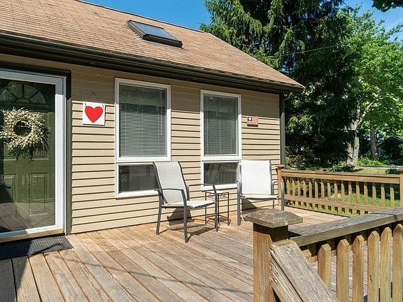 4th image of 43 Bonnie Brier Cir