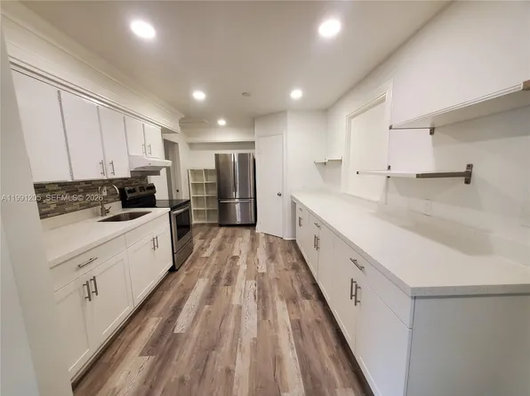 126 NW 8th Ave Unit 1, Hallandale, FL 33009