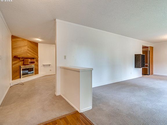 4th image of 3135 Marigold St