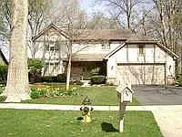 2642 Stoneleigh Dr photo 1