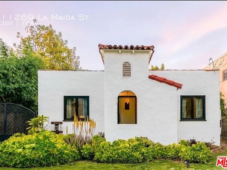 11269 La Maida St — Photo 1