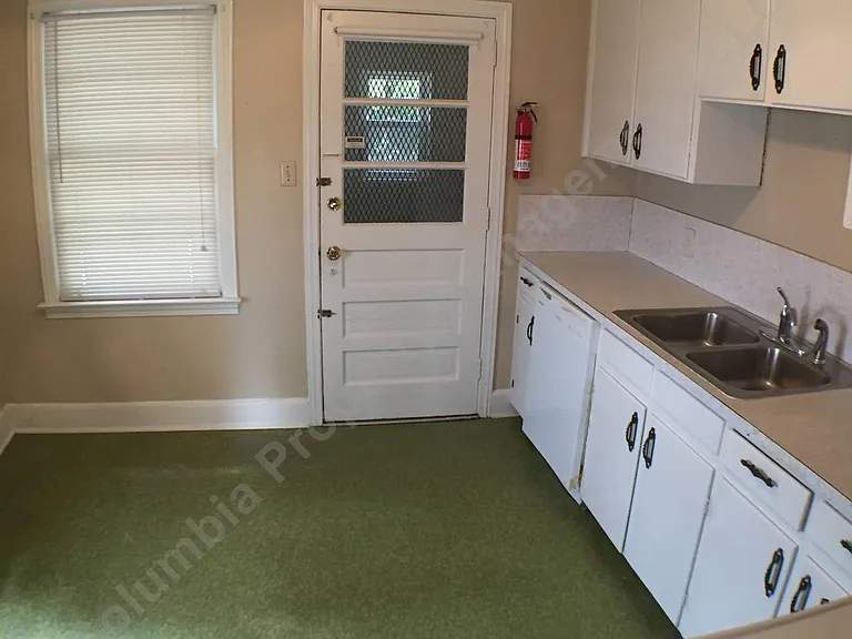 2117 Wallace St #B — Photo 8
