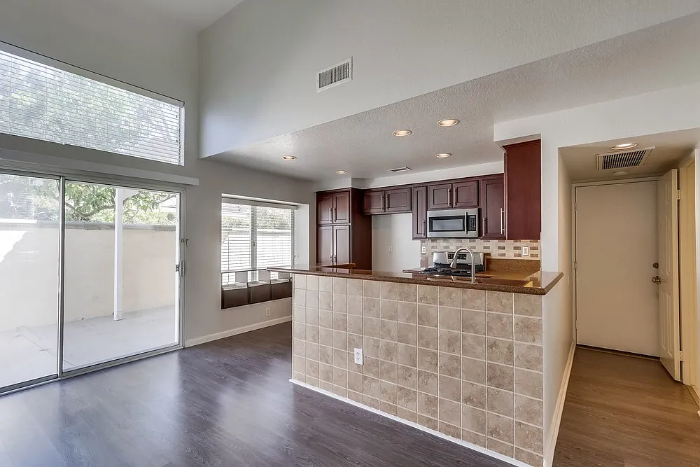 Enfilade Ave, Foothill Ranch — Photo 4