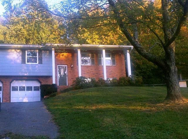 1st image of 253 Brownwood Cir