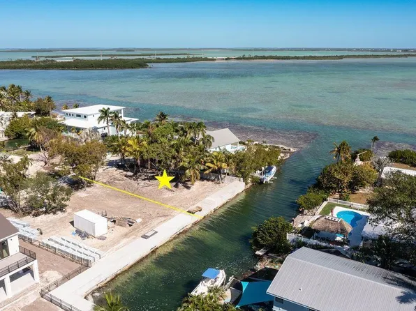 17230 Angelfish Ln, Sugarloaf Key, FL 33042