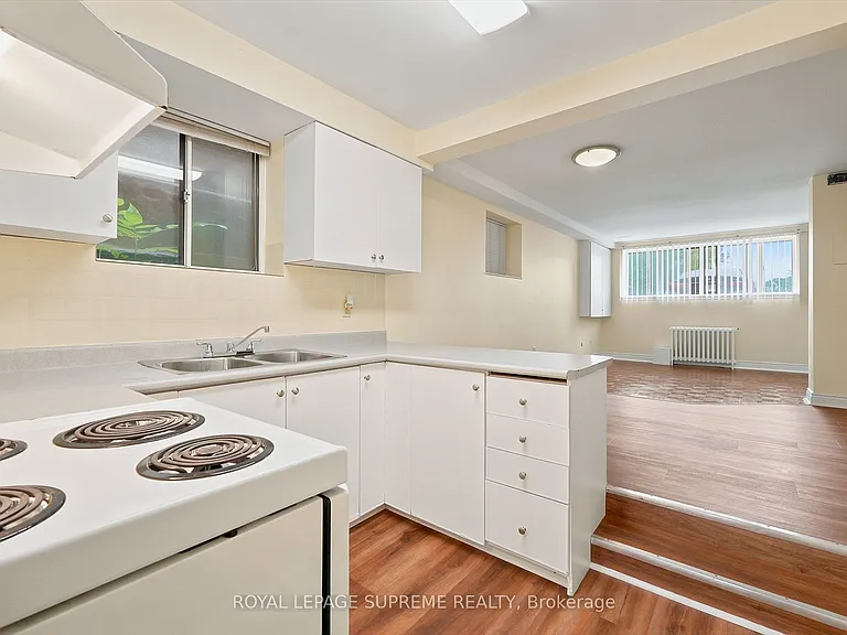 56 Dynevor Rd #BASEMENT — Photo 7