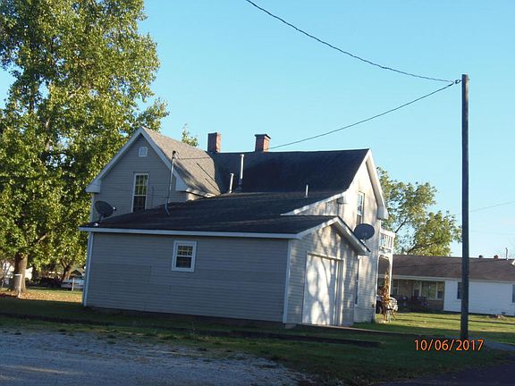 2nd image of 303 E 2nd St