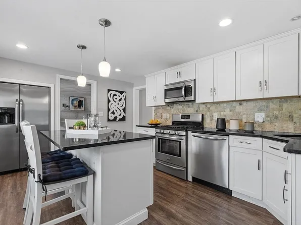 51 Marston St, Tewksbury, MA 01876
