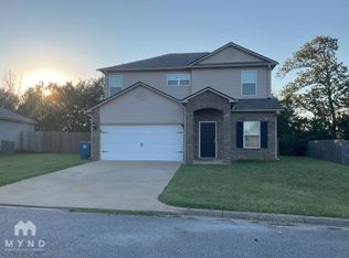 108 Cambridge Park Dr, Montevallo, AL 35115