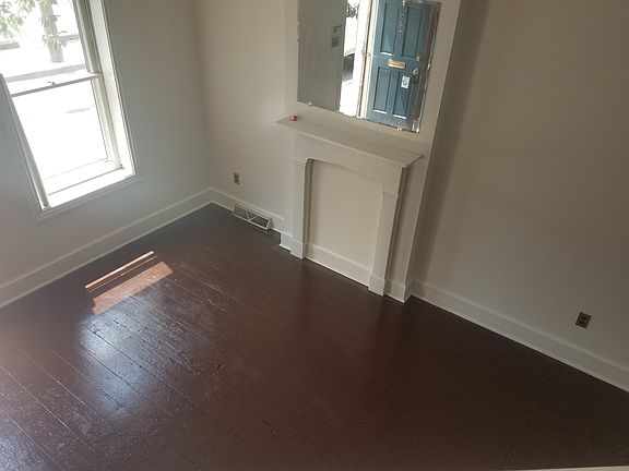 3rd image of 847 Windsor St