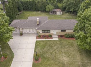 2985 S 126th St, New Berlin, WI 53151