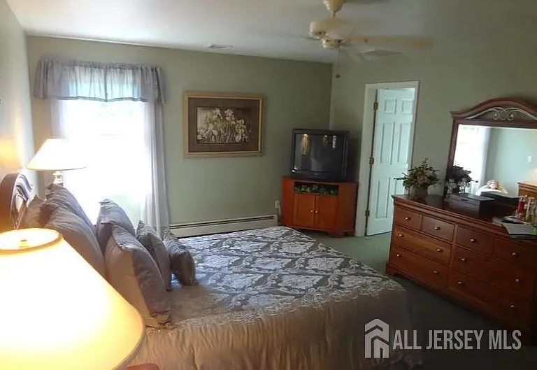 246 Fresh Ponds Rd — Photo 24