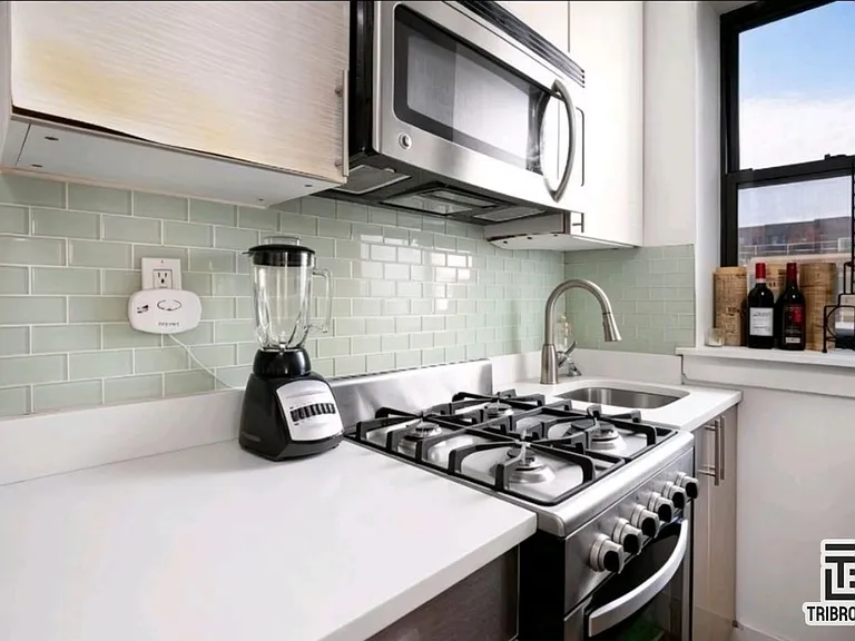 346 E 110th St #2C — Photo 3