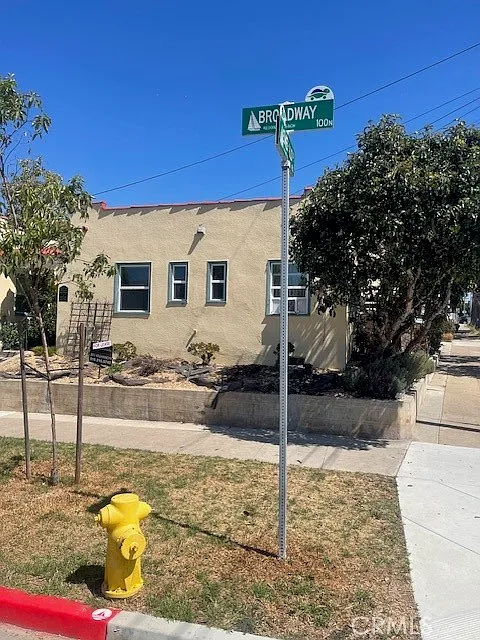 1 bed, 400 sqft, $2,500 — Photo 2