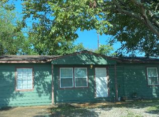 1002 W 11th St, Freeport, TX 77541