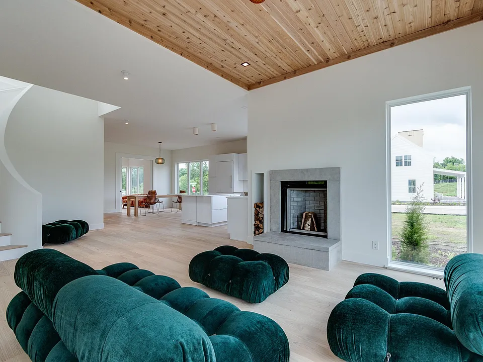 4043 Serenbe