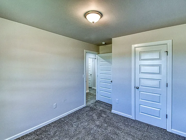 1006 Varenna Ln — Photo 23