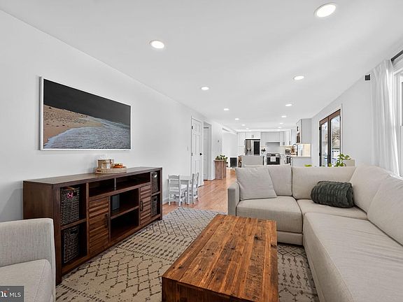 4th image of 17215 Vestry Ct