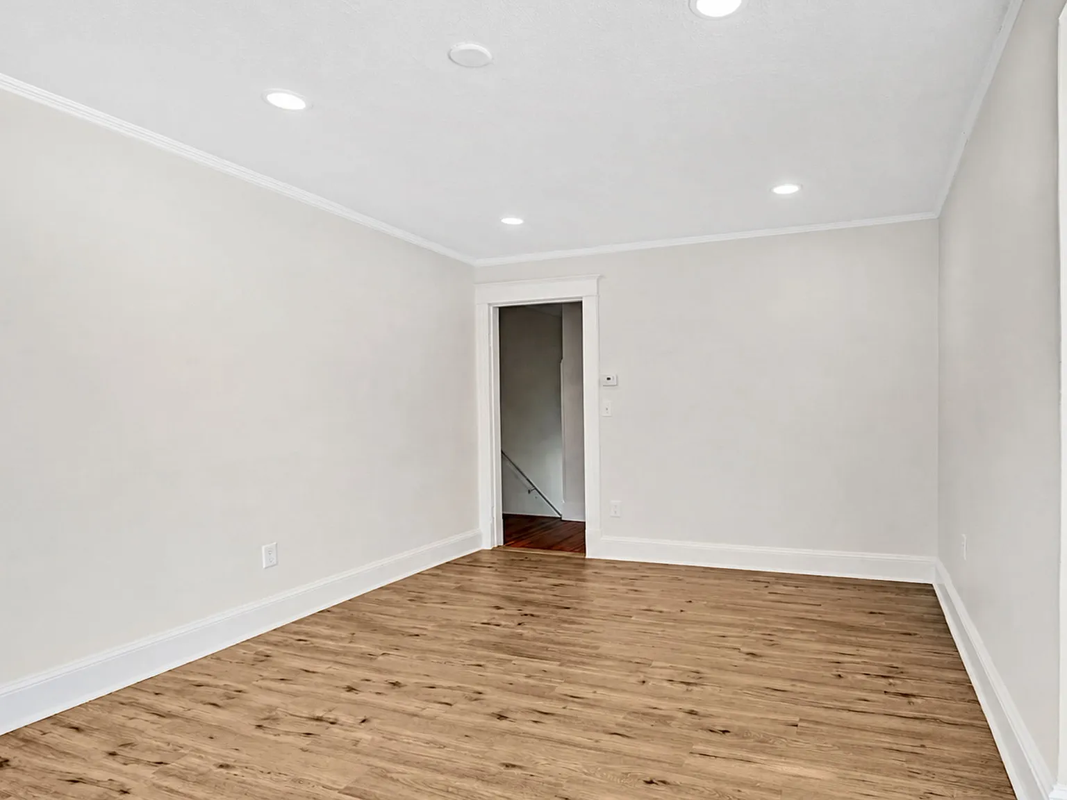 2 bed, 1100 sqft, $1,700 — Photo 3