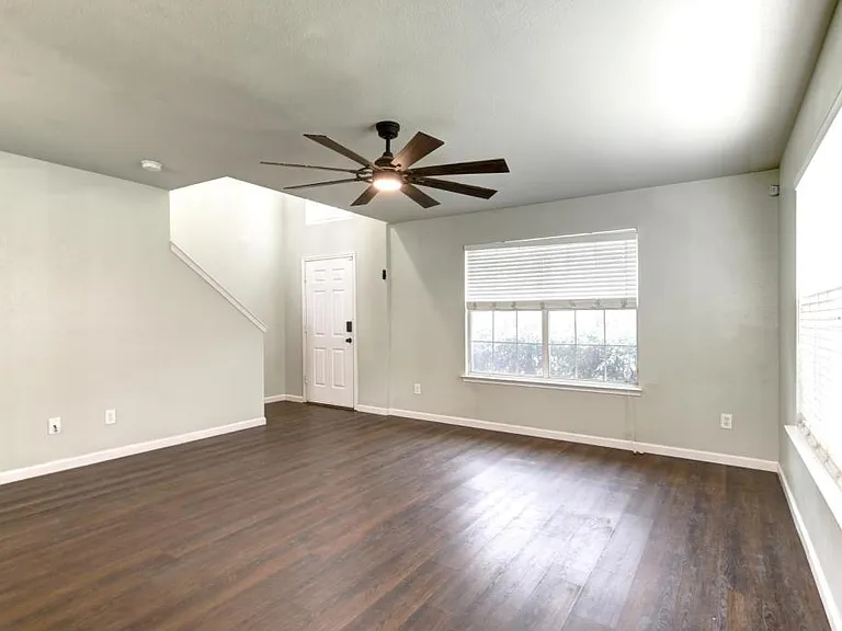 8609 Muir Dr — Photo 2