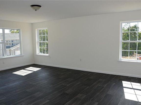 5th image of 62 Morris Ave