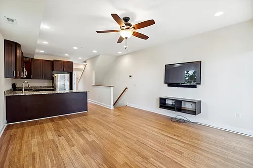 1832 W Montgomery Ave #B Photo 1