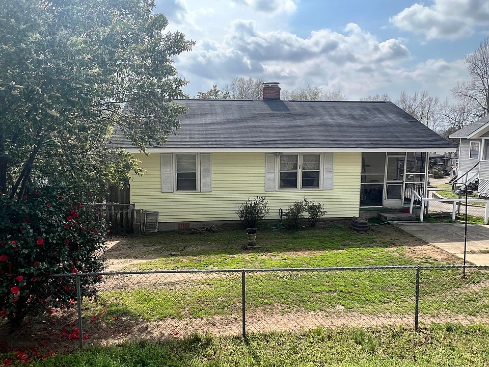2nd image of 210 Bluff Avenue