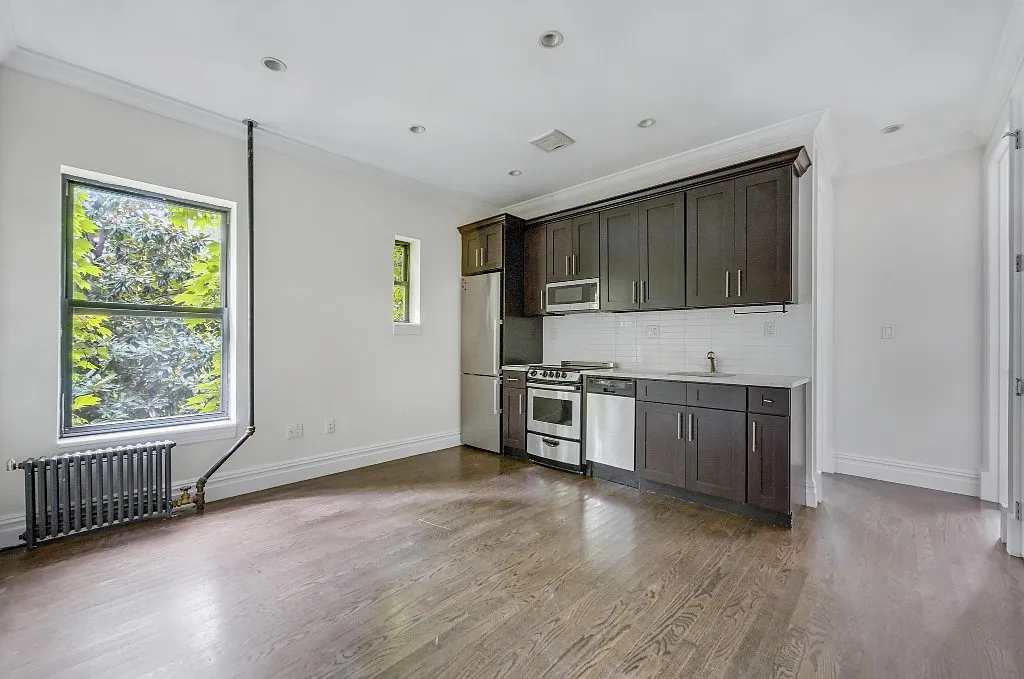 42 Sidney Place — Photo 3