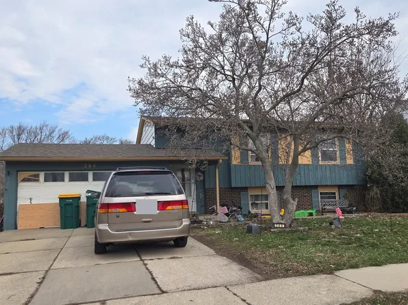 284 Dundee Pkwy, Buffalo Grove, IL 60089