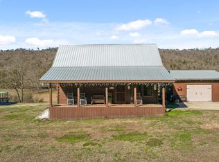 3382 Back Valley Rd, Trenton, GA 30752