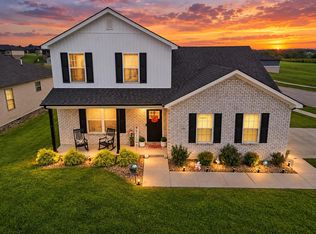 200 Brook Cv, Berea, KY 40403