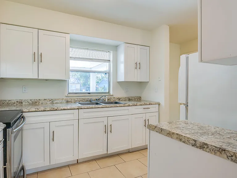 906 Boulder Dr — Photo 5