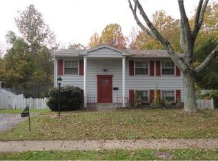 4253 Glendale Rd, Woodbridge, VA 22193