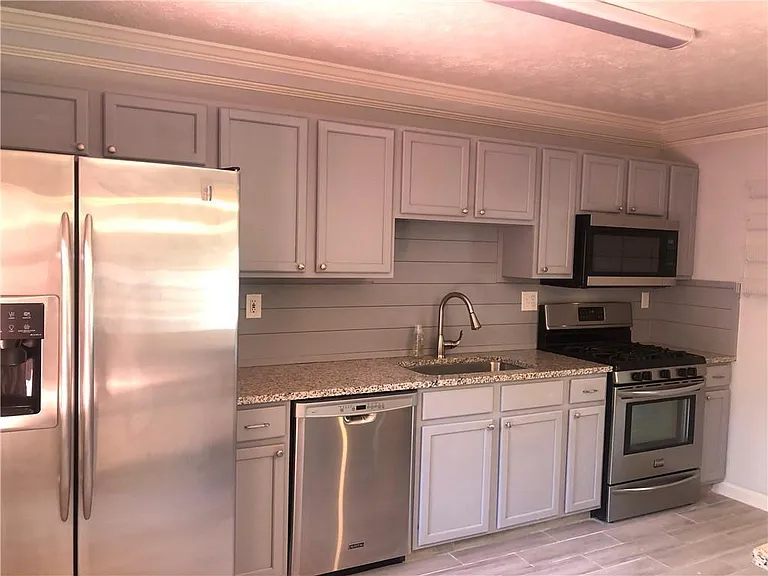 1012 Marina Trace Dr — Photo 7