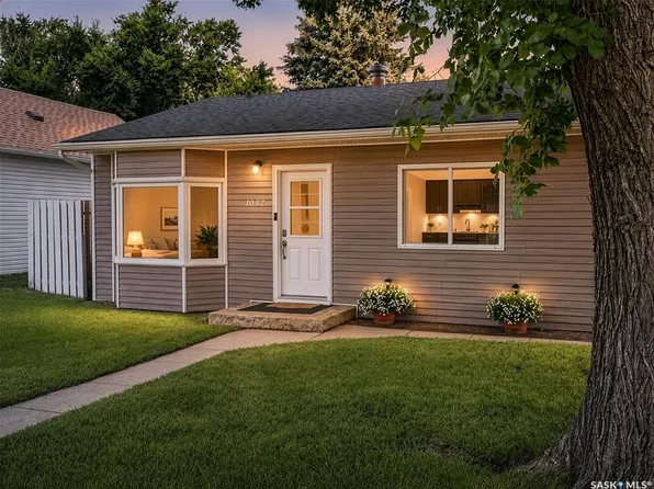 1032 Lillooet STREET W, Moose Jaw, SK S6H 5A1
