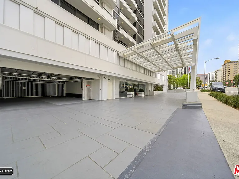 10660 Wilshire Blvd #805 — Photo 7