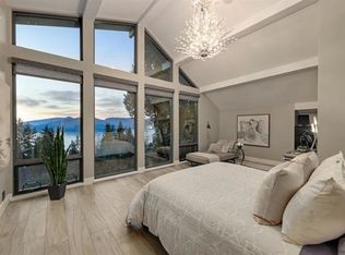 445 Mountain Dr, Lions Bay, BC V0N2E0