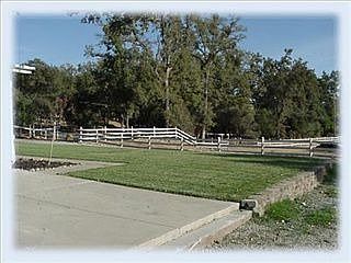 3rd image of 4985 Bell Rd
