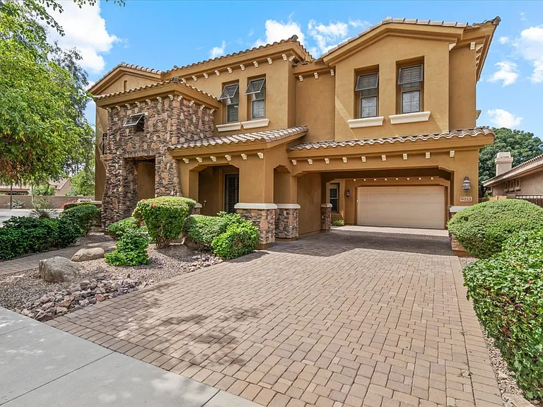4053 E Thunderheart Ct — Photo 3