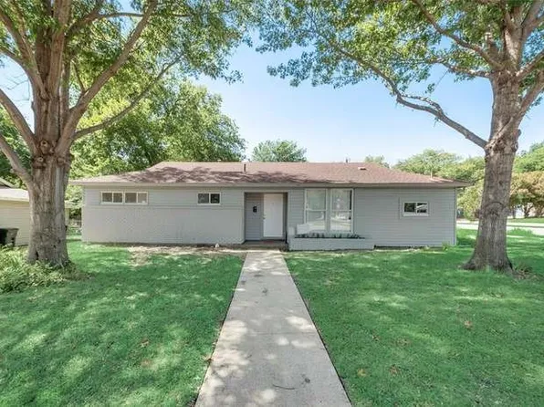 4800 Stephanie Dr, Haltom City, TX 76117