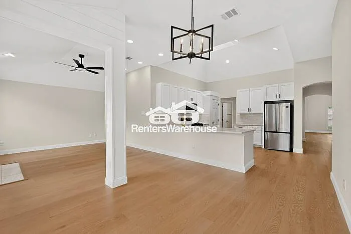 9113 Warren Dr — Photo 15