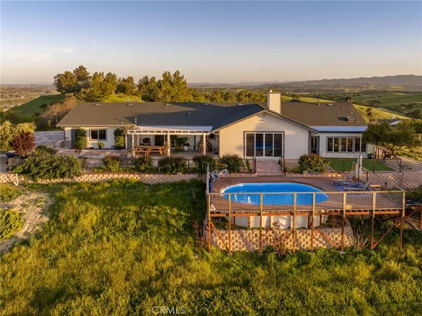 8580 Warren Rd, Paso Robles, CA 93446