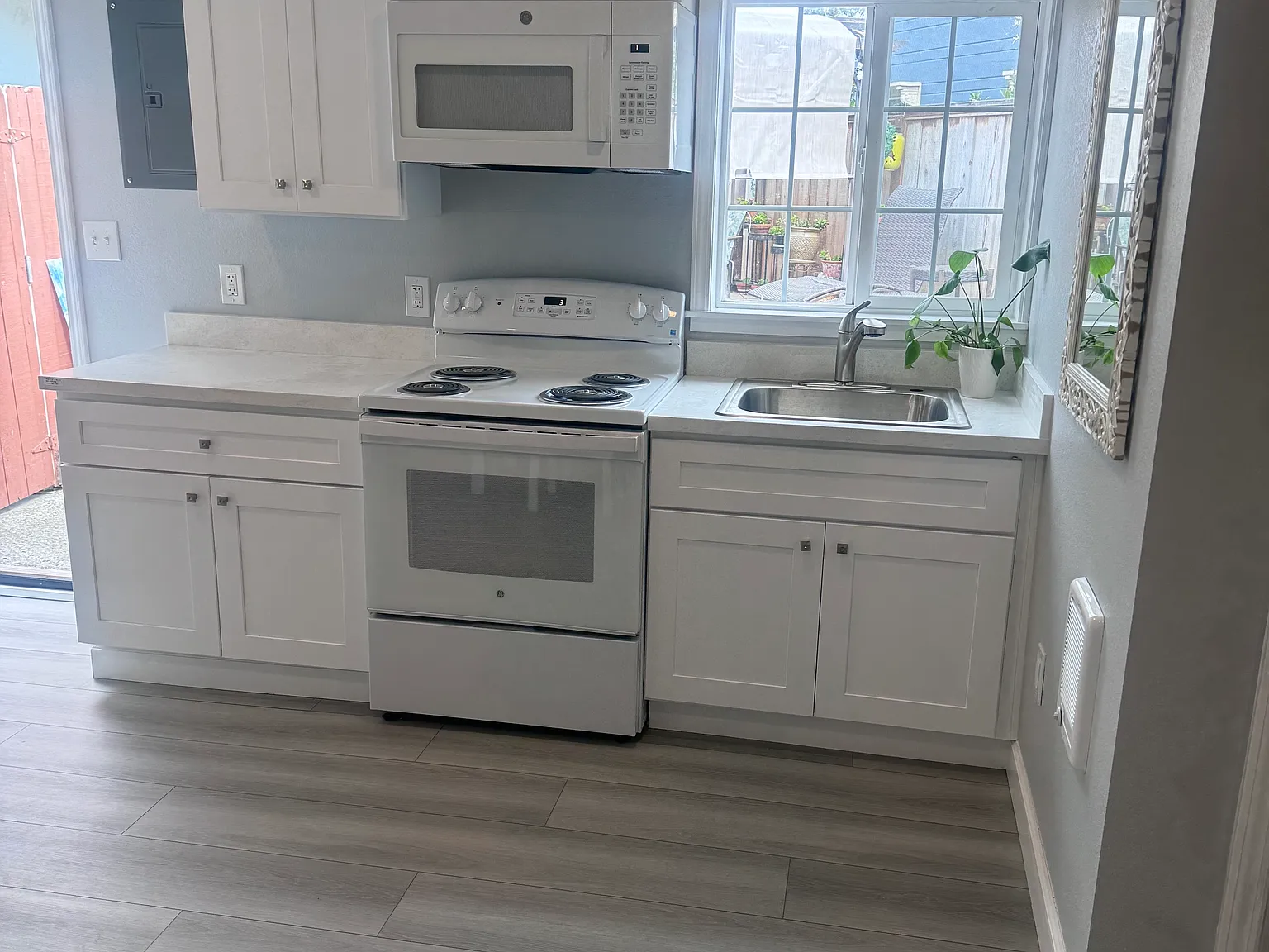 Studio, $1,800 — Photo 4